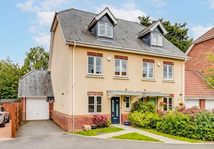 4 Bedroom Semi-Detached House For Sale In Hammarsfield Close, Standon, SG11