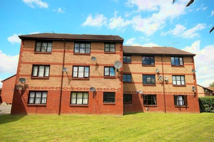 2 Bedroom Apartment To Rent In Humber Road, Dartford, DA1