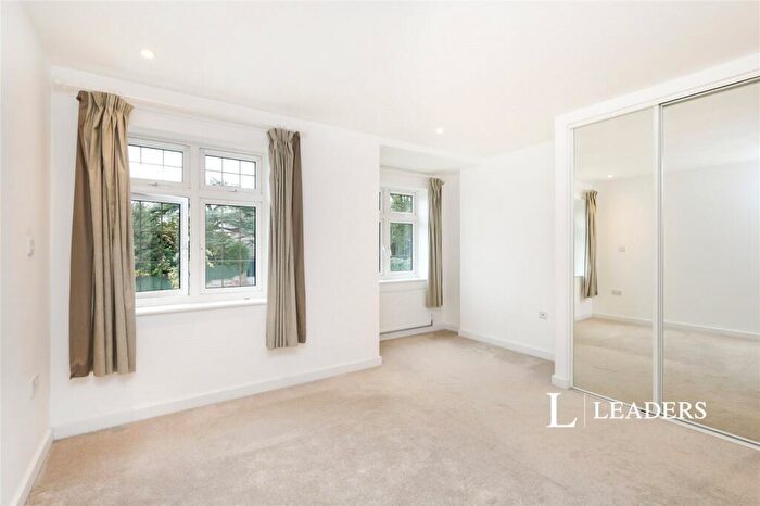 2 Bedroom Flat To Rent In Carlisle Road, Eastbourne, East Sussex, BN20