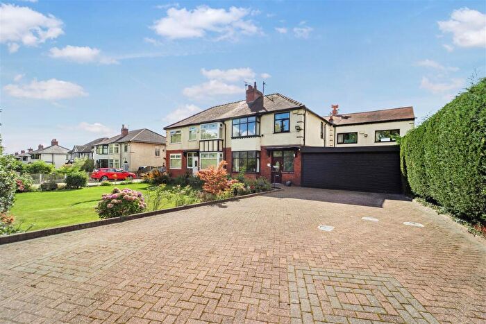 5 Bedroom Semi-Detached House For Sale In Walmersley Road, Bury, BL9
