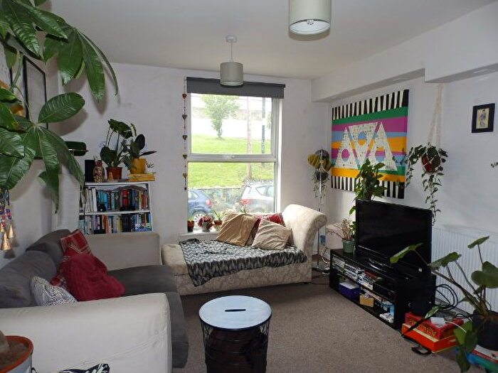 2 Bedroom Flat To Rent In Dove Street South, Bristol, BS2