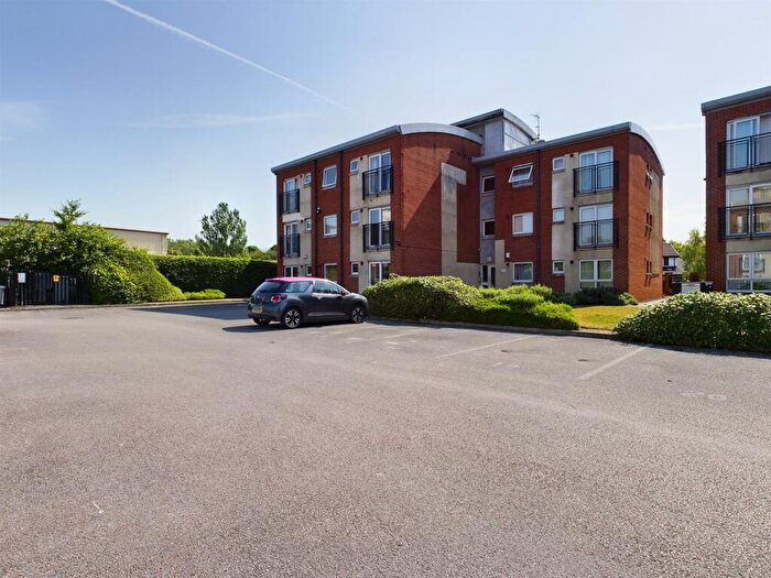 2 Bedroom Flat To Rent In Chester Road, Stretford, Manchester, M32