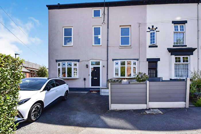4 Bedroom Terraced House For Sale In Holberry Close, Sheffield, S10