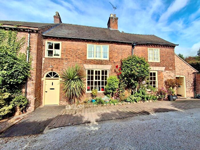 3 Bedroom Character Property For Sale In Main Road, Brailsford, DE6