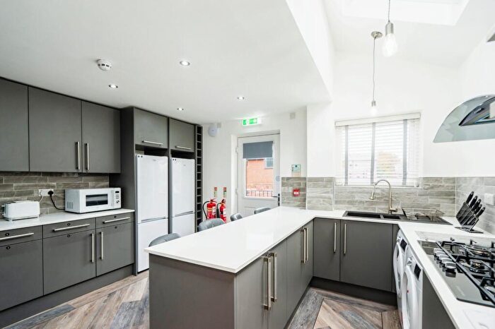 1 Bedroom Property To Rent In Cemetery Road, Salford, Greater Manchester, M5