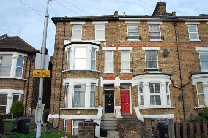 1 Bedroom Flat To Rent In Bensham Manor Road, Thornton Heath, CR7