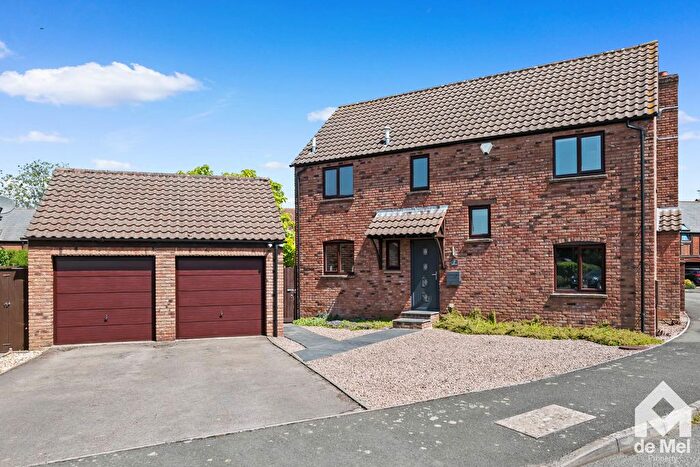4 Bedroom Detached House For Sale In Farriers Reach, Bishops Cleeve, Cheltenham, GL52
