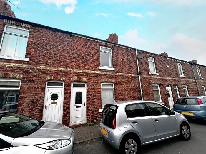 2 Bedroom House To Rent In Young Street, Gilesgate, DH1