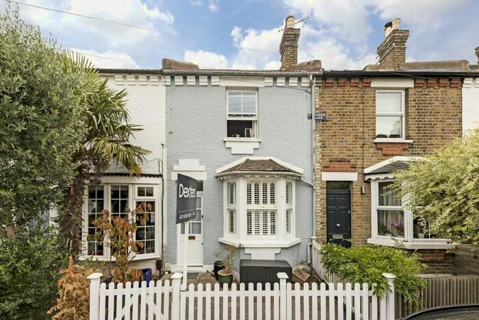 3 Bedroom Property To Rent In New Road, Ham, Richmond, TW10