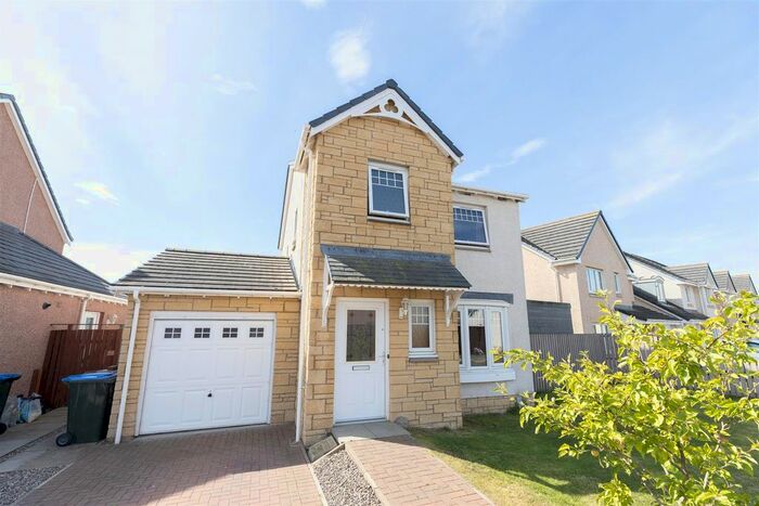 3 Bedroom Property For Sale In Orchard Way, Inchture, Perth, PH14
