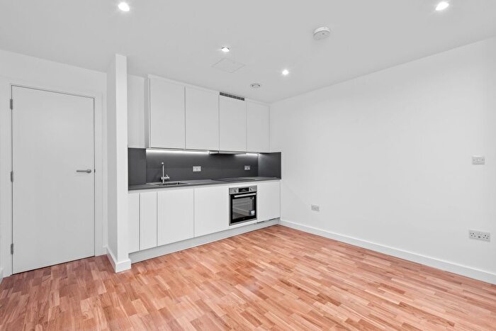 Studio To Rent In Canfield Gardens, London, NW6