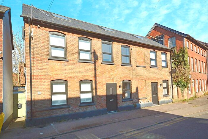 2 Bedroom Terraced House To Rent In Higham Road, Chesham, HP5