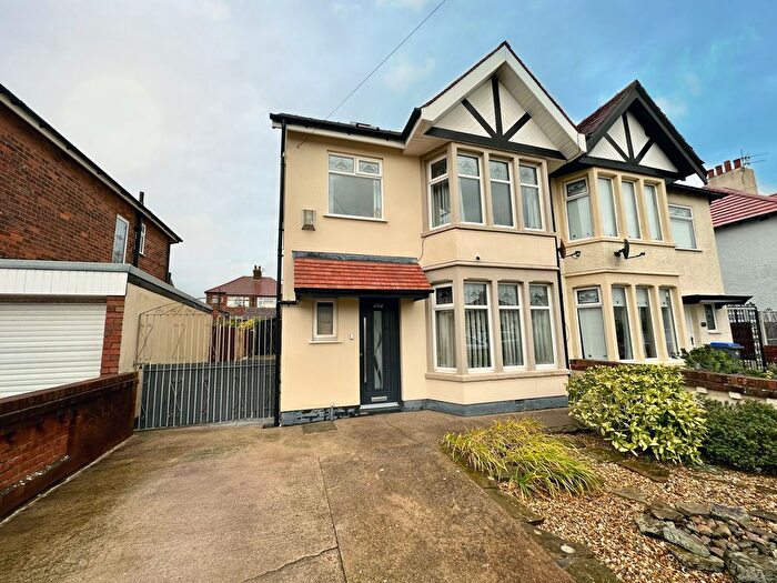 4 Bedroom Semi-Detached House For Sale In Knowle Avenue, North Shore, FY2