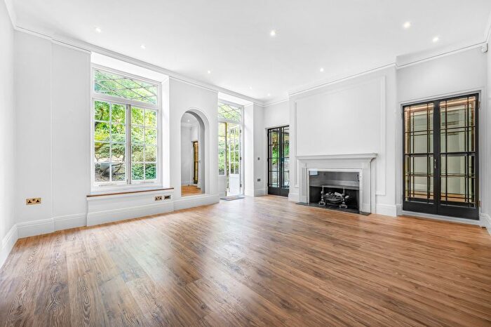 7 Bedroom Semi-Detached House To Rent In Redington Road, Hampstead, NW3
