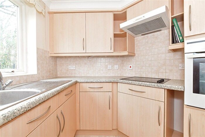 2 Bedroom Flat For Sale In Springwell, Havant, Hampshire, PO9