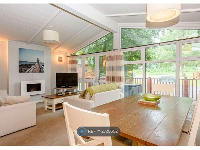 2 Bedroom Park Home To Rent In Bacton Road, North Walsham, NR28