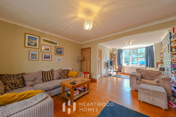 4 Bedroom Detached House For Sale In London Road, St. Albans, AL1