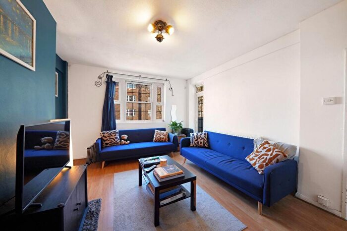 3 Bedroom Flat For Sale In Doddington Grove, Kean House Doddington Grove, SE17