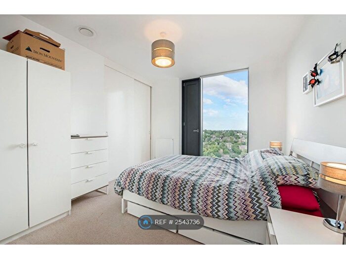 1 Bedroom Flat To Rent In Station Road, London, SE13