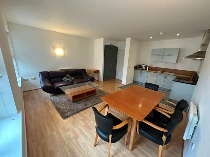 2 Bedroom Apartment To Rent In Bed Flat Limehouse, Near Dlr, London, E14