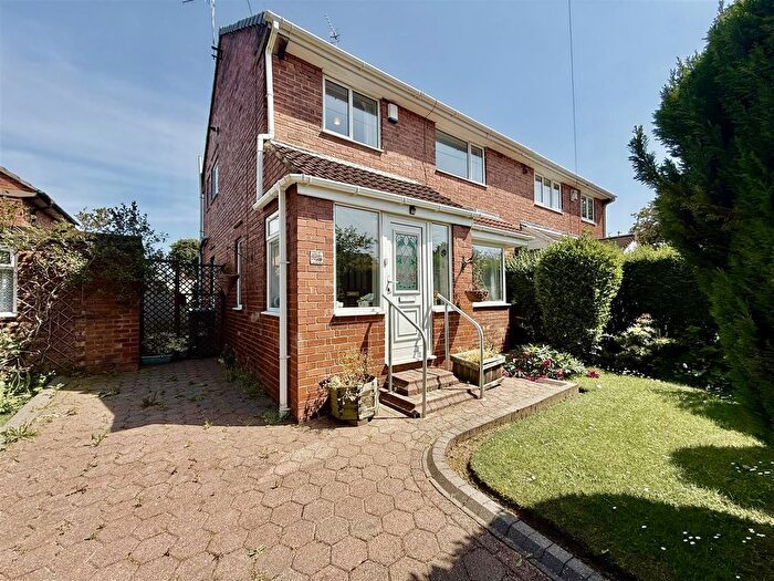 3 Bedroom Semi Detached House For Sale In Grange Crescent, Gateshead, NE10