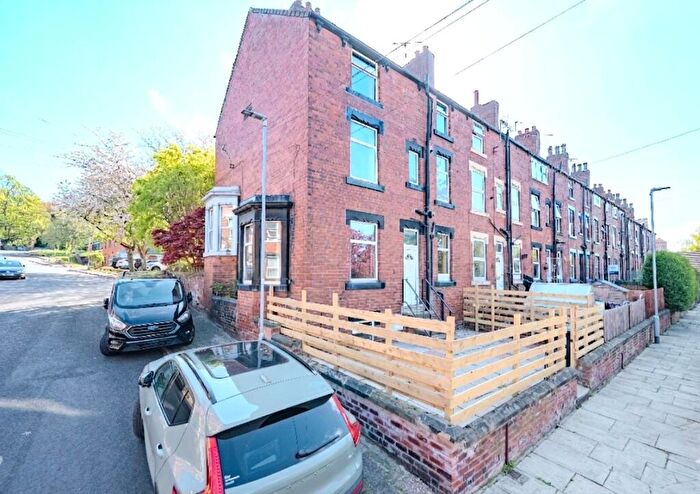 3 Bedroom Terraced House For Sale In Milton Terrace, Leeds, West Yorkshire, LS5
