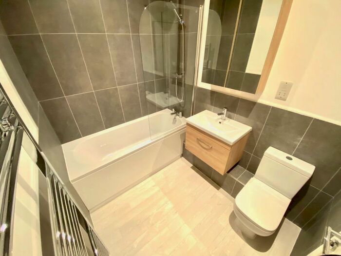 1 Bedroom Apartment To Rent In Cloth Hall Street, Huddersfield, HD1