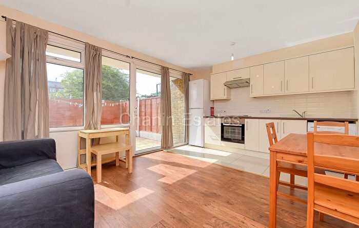 4 Bedroom Terraced House To Rent In Churchward House, Kennington, SE17