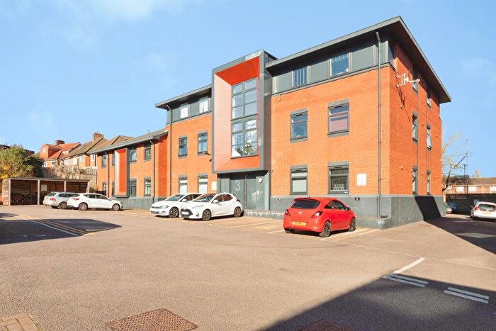 1 Bedroom Apartment For Sale In Wagon Lane, Birmingham, B26