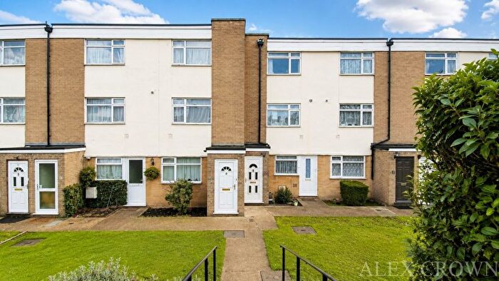 2 Bedroom Maisonette To Rent In Poplar Grove, Wembley Park, HA9