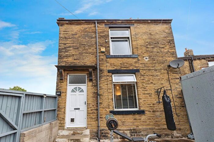 2 Bedroom Semi Detached House For Sale In Cutler Heights Lane, Bradford, BD4