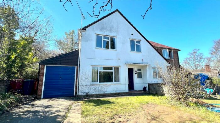 3 Bedroom Semi-Detached House To Rent In Brooksby Road, Tilehurst, Berkshire, RG31