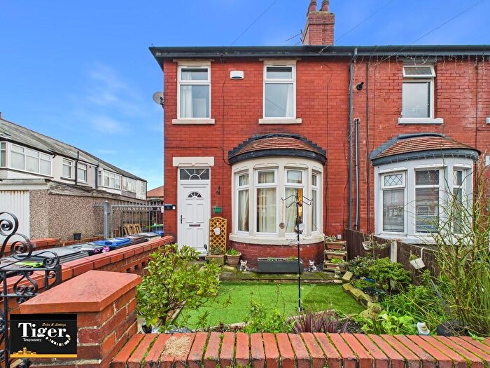 2 Bedroom End Of Terrace House For Sale In Thursfield Avenue, Blackpool, FY4