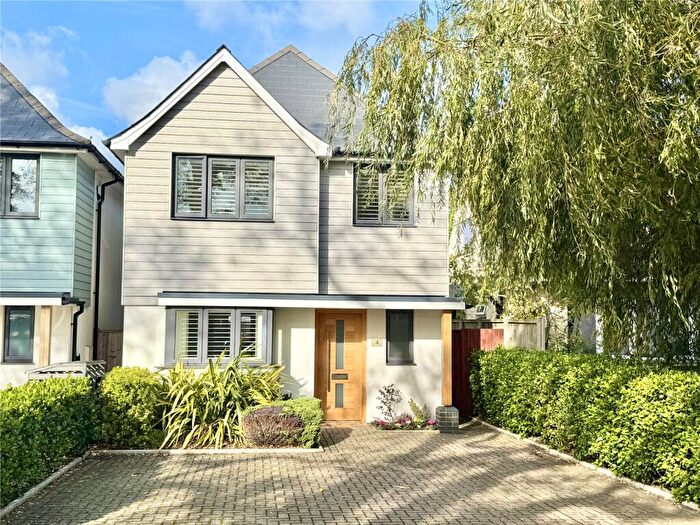 4 Bedroom Detached House For Sale In Rose Gardens, Christchurch, Dorset, BH23