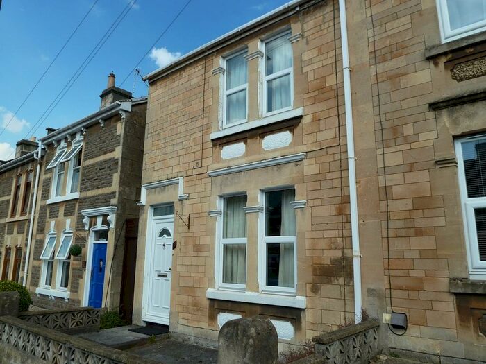 5 Bedroom House To Rent In Ivy Avenue, BA2