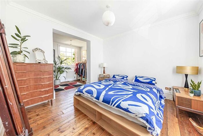 5 Bedroom Property To Rent In Hanover Gardens, Oval, SE11