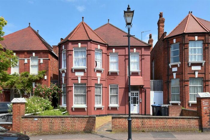 2 Bedroom Flat To Rent In Exeter Road, Mapesbury, London, NW2