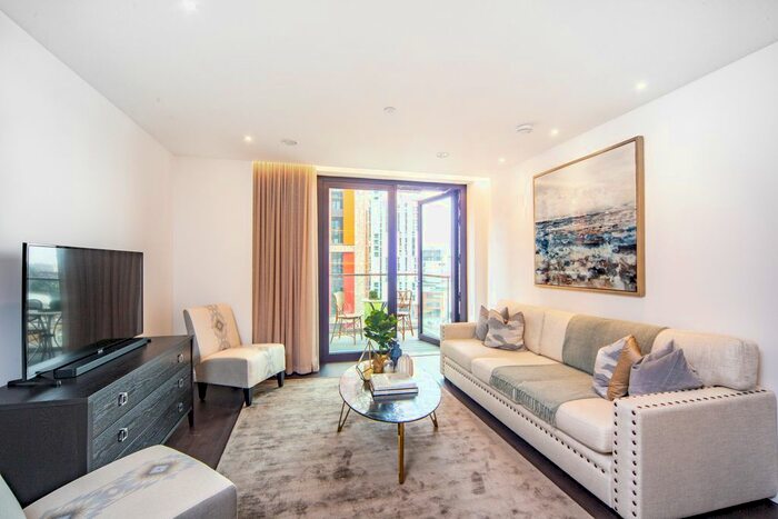 3 Bedroom Flat To Rent In Charles Clowes Walk, London, SW11