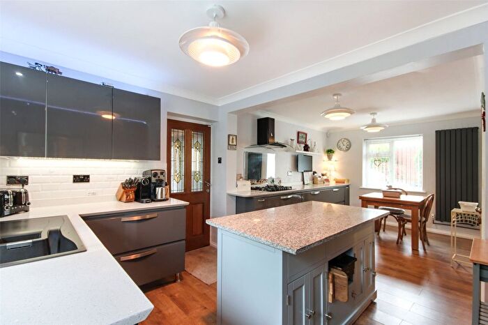 3 Bedroom Link Detached House For Sale In Gills Green, Cranbrook, Kent, TN18