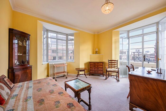 3 Bedroom Flat For Sale In St Johns Court, Finchley Road, NW3