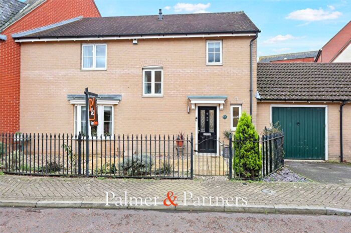 3 Bedroom Semi Detached House For Sale In Rose Allen Avenue, Colchester, Essex, CO2