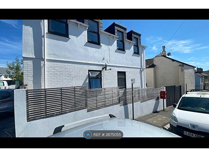 1 Bedroom Flat To Rent In Bosvigo Road, Truro, TR1