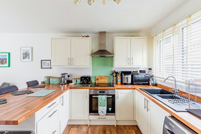 3 Bedroom Terraced House For Sale In Flaxwell Court, Northampton, Northamptonshire, NN3