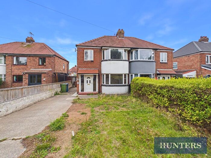 3 Bedroom Semi-Detached House For Sale In Marton Road, Bridlington, YO16