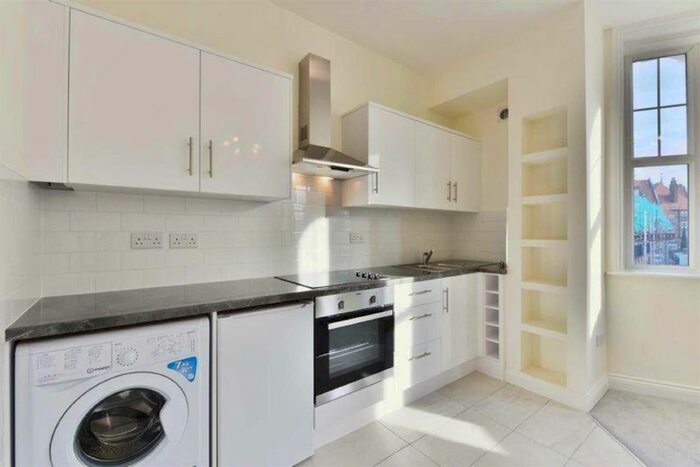 Studio To Rent In Allitsen Road, London, NW8