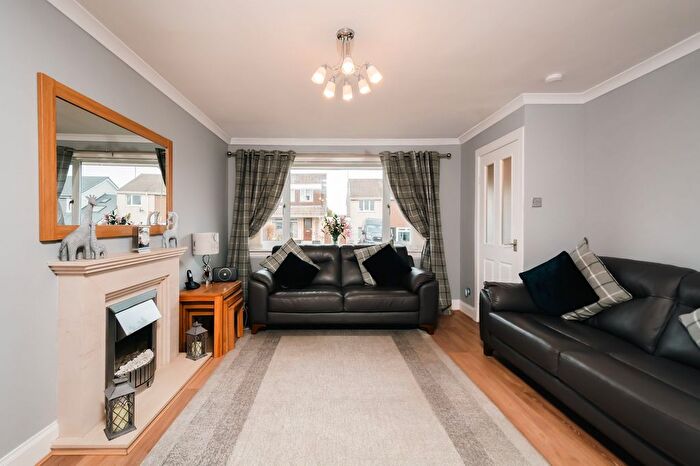 4 Bedroom Semi-detached House For Sale In Myredale, Bonnyrigg, EH19