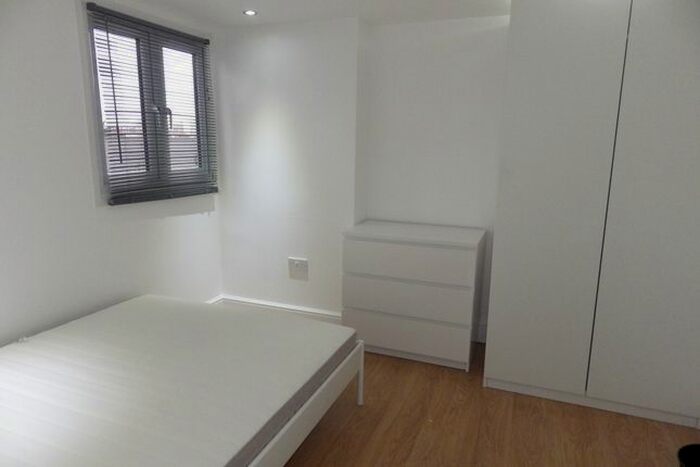 1 Bedroom End Of Terrace House To Rent In Kenworthy Road, Homerton, E9