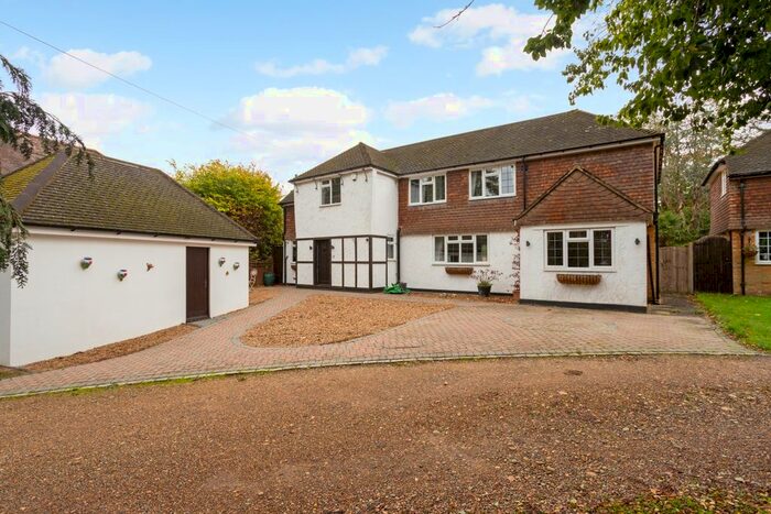 4 Bedroom Detached House To Rent In Firs Road, Kenley, CR8