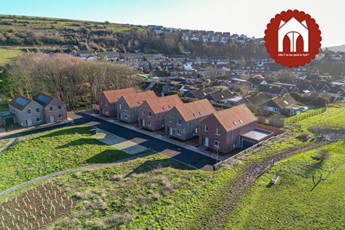 4 Bedroom Link Detached House For Sale In Coombe Farm, Saltdean, BN2