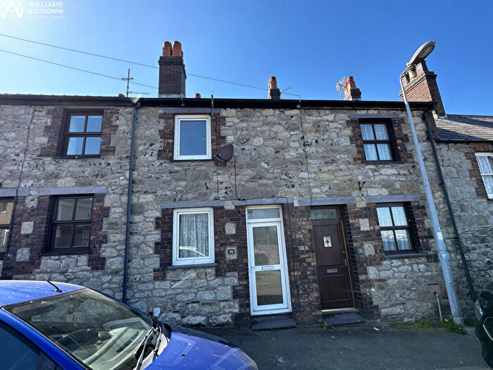 2 Bedroom Terraced House For Sale In Strand Street, Bangor, LL57